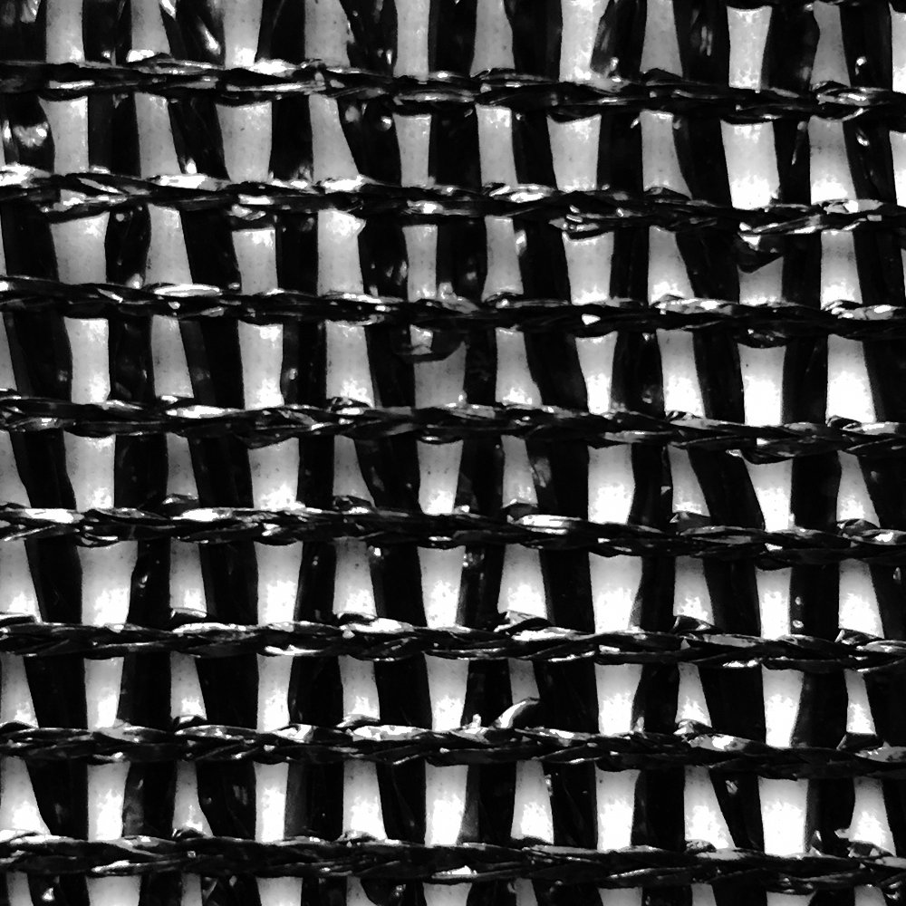 Malla Raschel Sombra 65% Rollo 2,1x50mts color negra - Imagen 2
