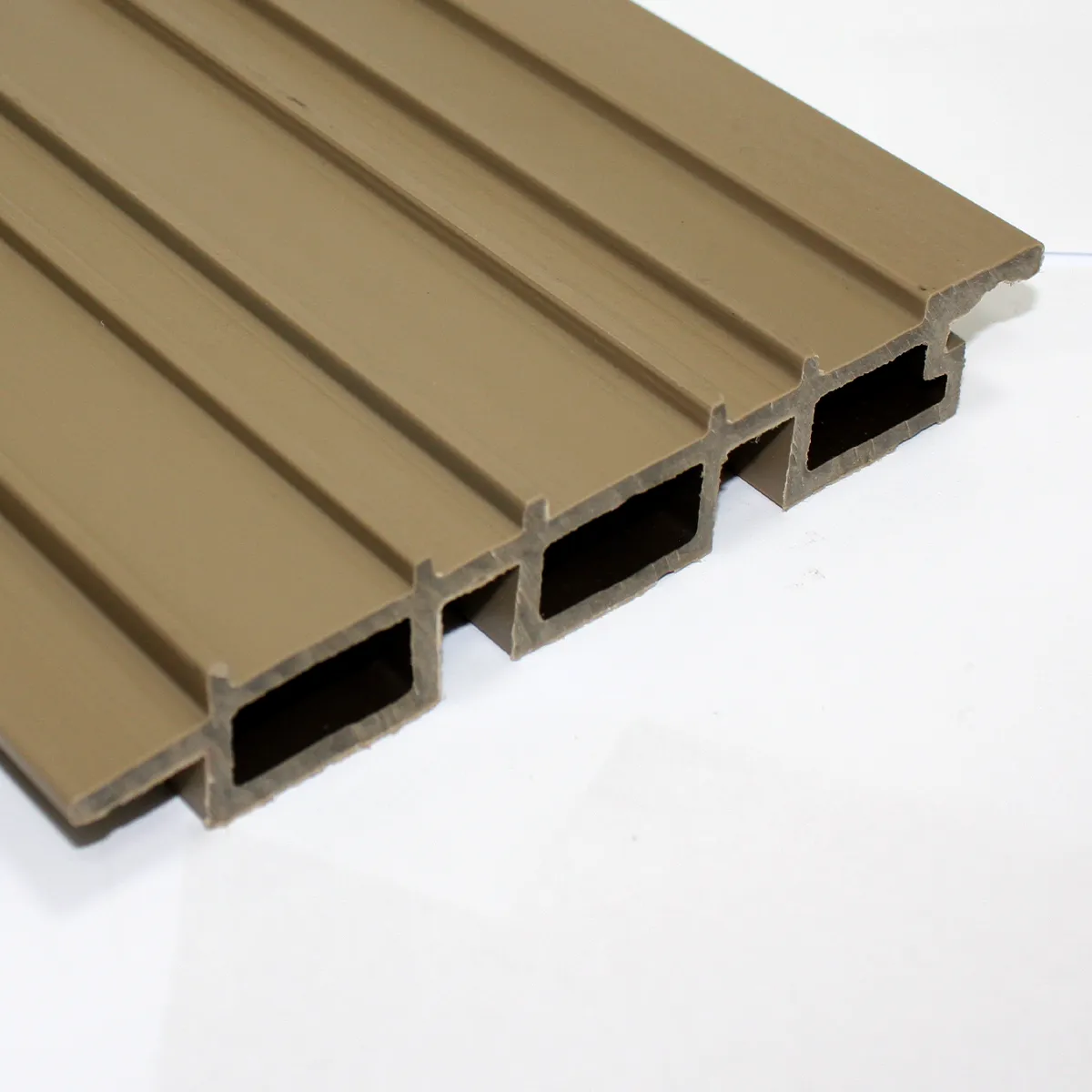 Tabla Wallpanel WPC 2,4mts 16,9x2,6cm Estriada Color marfil - Imagen 2