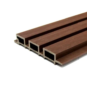 Tabla Wallpanel WPC 2,4mts 16,9x2,6cm Estriada Color café oscuro