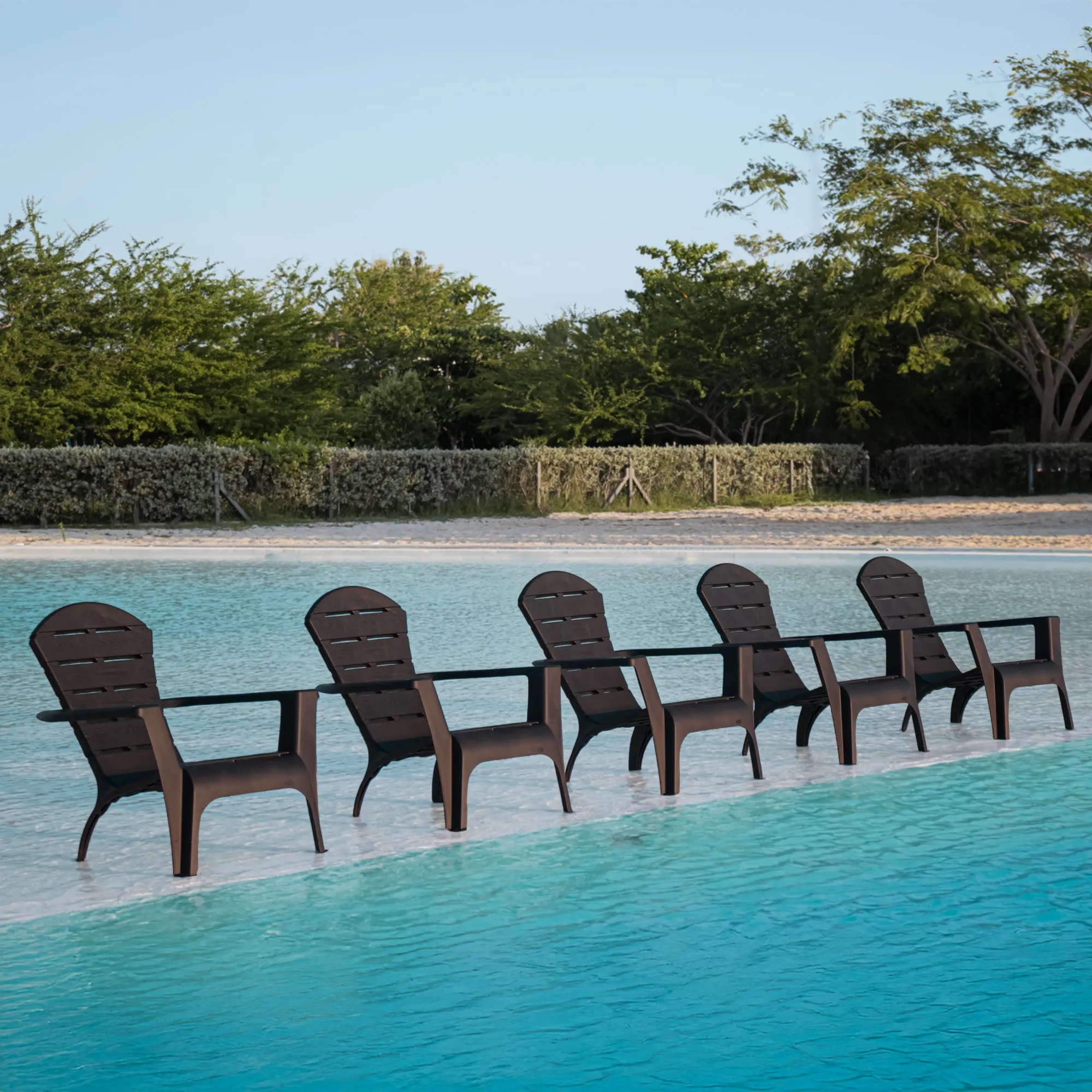 Silla de playa Adirondack Modelo Montana color café oscuro - MQ - Imagen 6