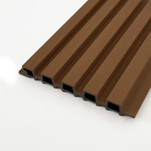 Tabla Wallpanel WPC 2,4mts 21,9x2,6cm 5 estrías Color café